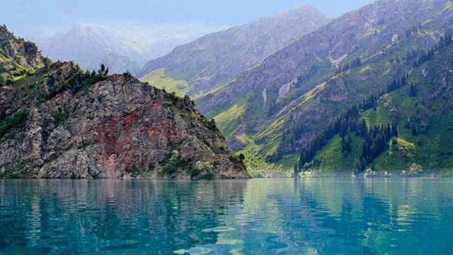 kirgizistandaki-sakli-cennet-sari-celek-golu