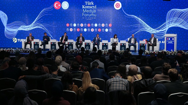 turk-konseyi-medya-forumunda-turk-dunyasi-birligi-konusuldu