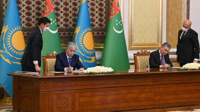 kazakistan-ile-turkmenistan-sinir-belirleme-anlasmasini-imzaladi