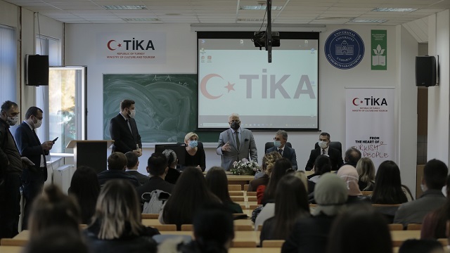 tika-saraybosna-universitesi-ziraat-ve-gida-fakultesinin-amfi-tiyatrosunu-yenil