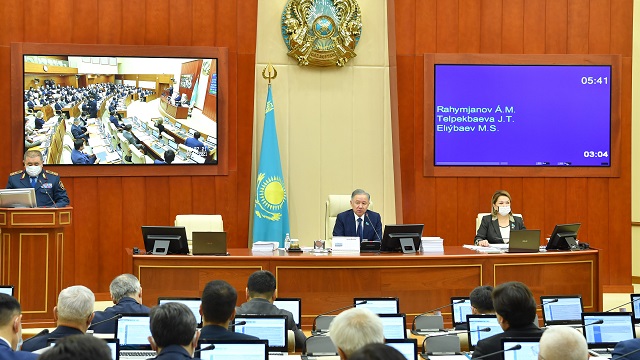 kazakistan-13-binden-fazla-mahkum-icin-af-ilan-edecek