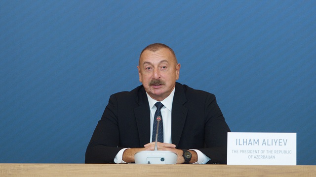 azerbaycan-cumhurbaskani-aliyev-8-kuresel-baku-forumunda-konustu