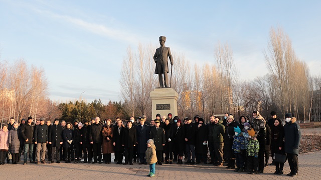 buyuk-onder-ataturk-ebediyete-intikalinin-83uncu-yilinda-kazakistanda-anildi