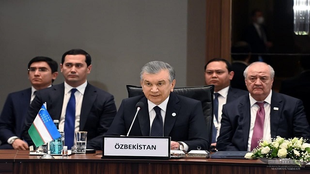ozbekistan-cumhurbaskani-mirziyoyev-turk-konseyi-8-zirvesinin-acilis-oturumun