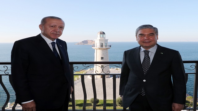 cumhurbaskani-erdogan-turkmenistan-devlet-baskani-berdimuhammedov-ile-gorustu