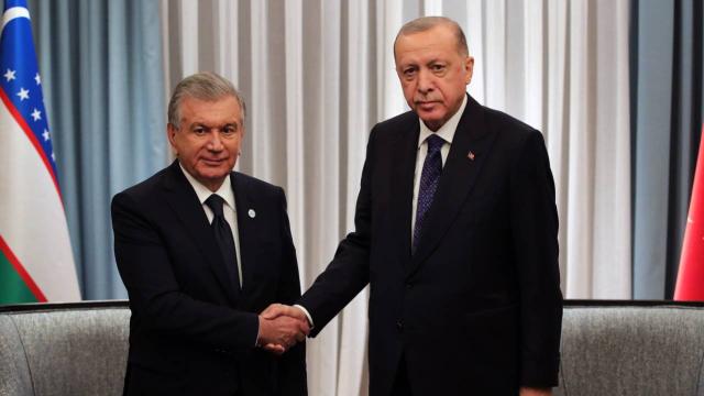 cumhurbaskani-erdogan-ozbekistan-cumhurbaskani-mirziyoyev-ile-bir-araya-geldi
