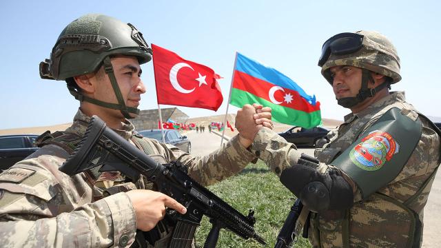 turk-askerinin-azerbaycan-gorevine-iliskin-karar-resmi-gazetede