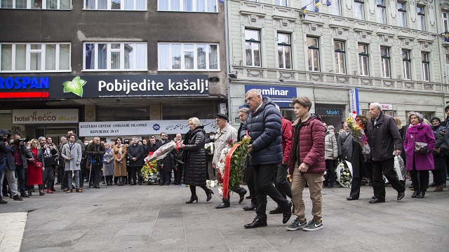 bosna-hersekte-devlet-gunu-baskent-saraybosnada-torenlerle-kutlandi