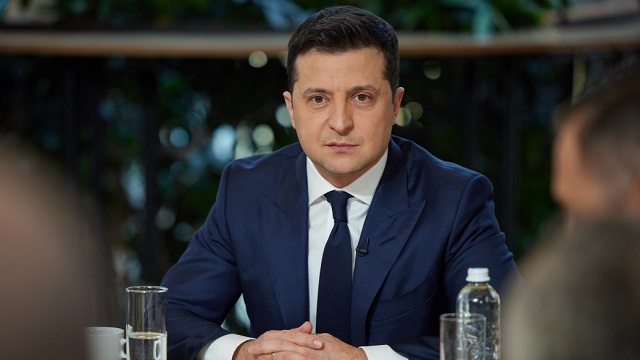 zelenskiy-ukraynaya-1-aralik-ta-darbe-girisimine-dair-istihbarat-aldiklarini-a