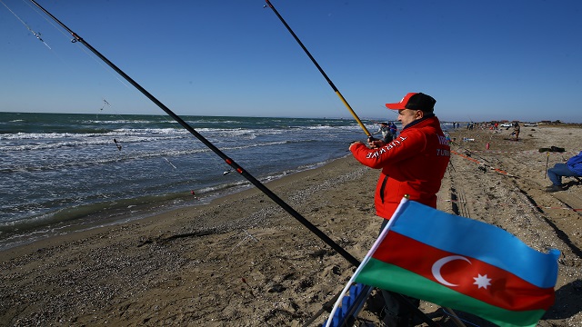 azerbaycanli-ve-turk-olta-balikcilari-bakude-zafer-turnuvasinda-bulustu