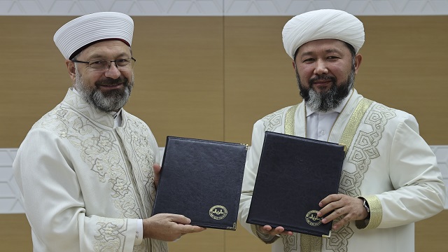 diyanet-ile-kazakistan-muslumanlari-idaresi-is-birligi-protokolu-imzaladi