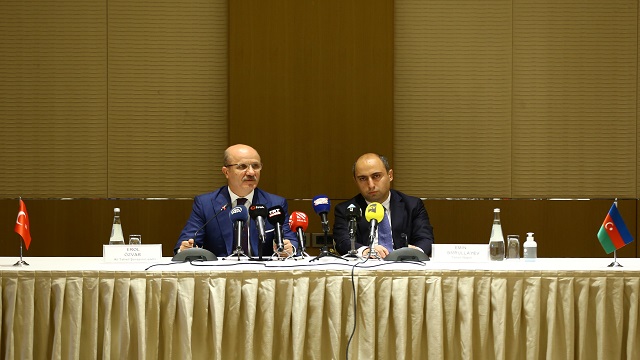 yok-baskani-ozvar-ve-azerbaycan-egitim-bakani-emrullayev-ortak-universiteyi-anla