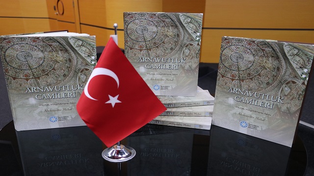 tiranda-turkceye-tercume-edilen-arnavutluk-camileri-kitabinin-tanitimi-yapil