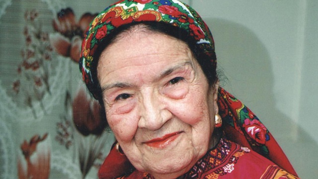 turkmen-opera-sanatcisi-maya-kuliyeva