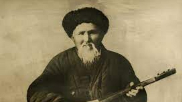 toktogul-satilganov-kirgiz-edebiyatinda-onemli-bir-iz-birakan-halk-ozani