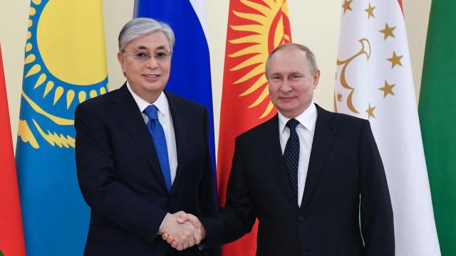 putin-ile-tokayev-kazakistandaki-durumu-gorustu