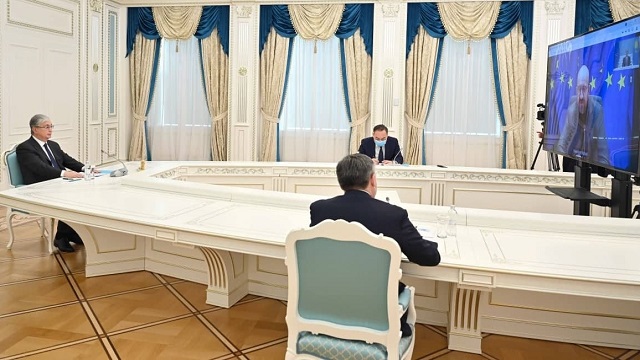 ab-konseyi-baskani-michel-kazakistan-cumhurbaskani-tokayev-ile-gorustu