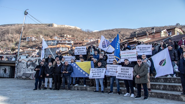 kosovada-bosna-herseke-destek-yuruyusu-duzenlendi