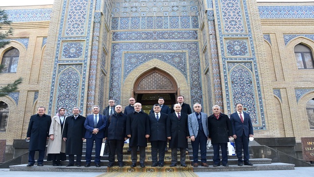 yok-baskani-erol-ozvar-ozbekistan-uluslararasi-islam-akademisini-ziyaret-etti