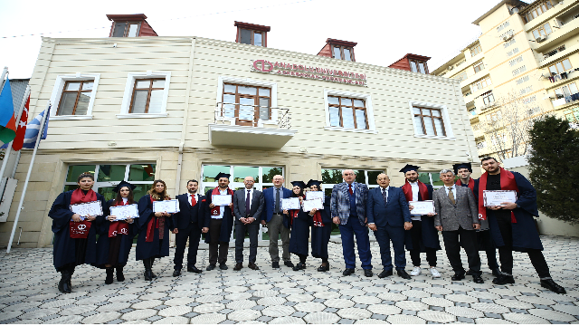 bakude-anadolu-universitesi-azerbaycan-programlari-mezuniyet-toreni-duzenlendi