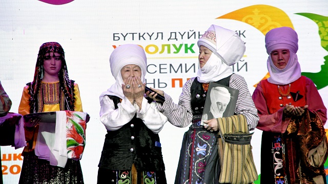 kirgizistanda-dunya-basortusu-gunu-kutlandi