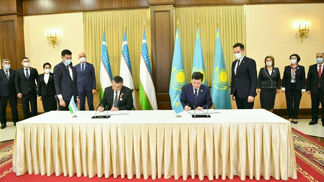 kazakistan-ve-ozbekistan-parlamentolari-arasinda-is-birligi-konseyi-kuruldu