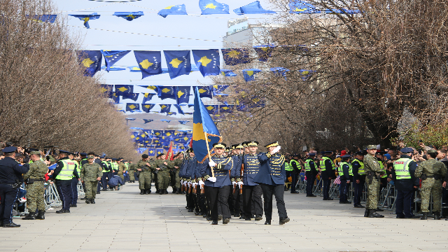 kosovanin-bagimsizliginin-14uncu-yil-donumu-kutlaniyor