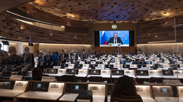 bmde-rusya-disisleri-bakani-lavrovun-konusmasi-diplomatlarca-protesto-edildi