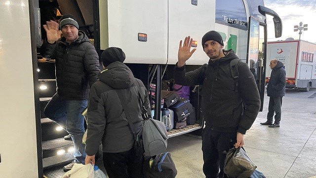 ukraynayi-terk-eden-47-azerbaycan-vatandasi-turkiyeye-geldi