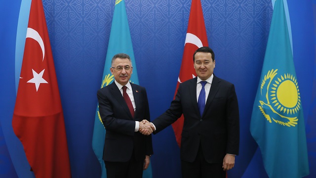 cumhurbaskani-yardimcisi-oktay-kazakistan-basbakani-ismailov-ile-gorustu