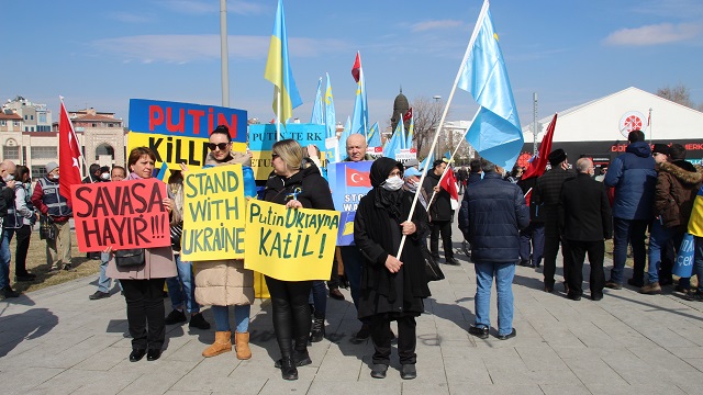 konyada-yasayan-ukraynalilar-ve-kirim-turkleri-rusyanin-saldirisini-protesto-e