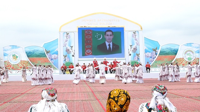 turkmenistanda-nevruz-bayrami-kutlandi