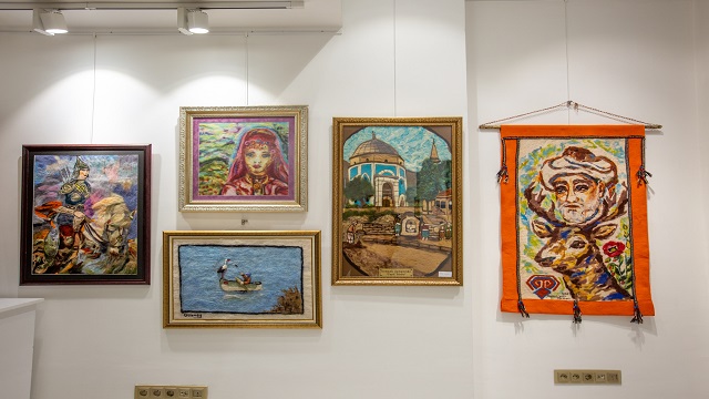 turk-dunyasi-kultur-baskenti-bursada-kadin-ressamlarin-eserleri-sergileniyor