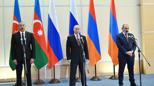 putin-aliyev-ve-pasinyan-ile-karabag-i-gorustu