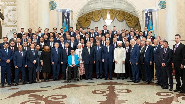 kazakistan-cumhurbaskani-tokayev-iftar-verdi