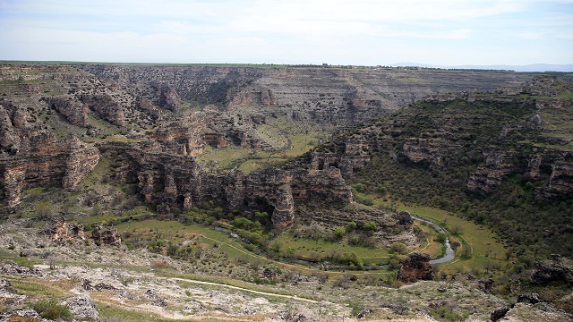 77-kilometrelik-ulubey-kanyonu-doga-tutkunlarini-kendine-cekiyor