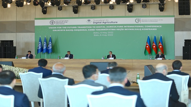 faonun-azerbaycanda-duzenledigi-konferansta-dijital-tarima-gecise-dikkat-cek