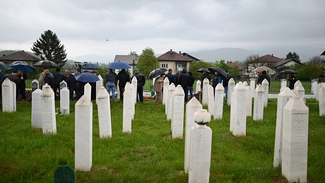 bosna-hersekteki-ahmici-katliaminin-9-kurbani-daha-topraga-verildi