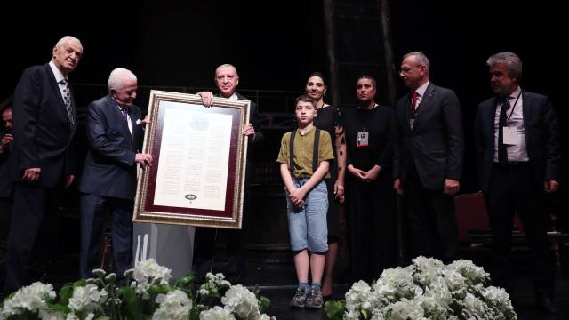 necip-fazil-kisakurek-vefatinin-39-yilinda-anildi