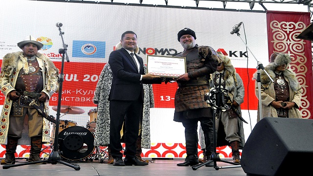 turkiye-kirgizistan-uluslararasi-turizm-fuarinda-2-odule-layik-goruldu