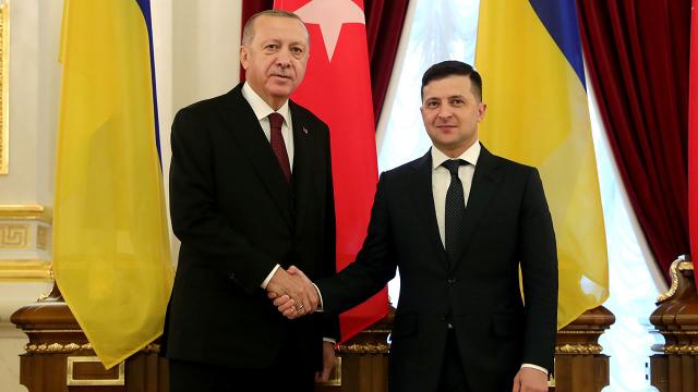 cumhurbaskani-erdogan-zelenskiy-ile-gorustu