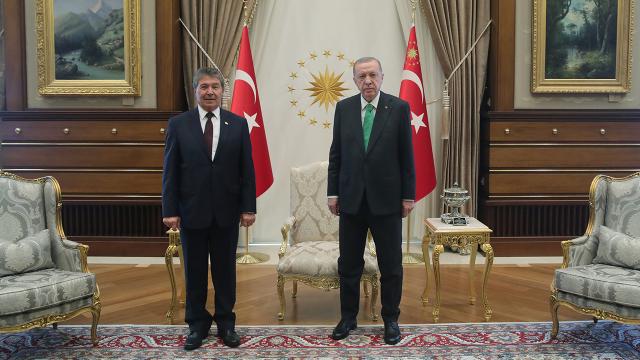 cumhurbaskani-erdogan-kktc-basbakani-usteli-kabul-etti