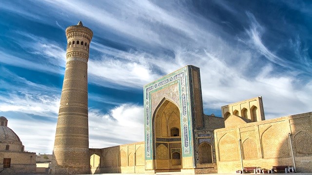 ozbekistan-in-buhara-sehri-turk-dunyasinin-genclik-baskenti-ilan-edildi