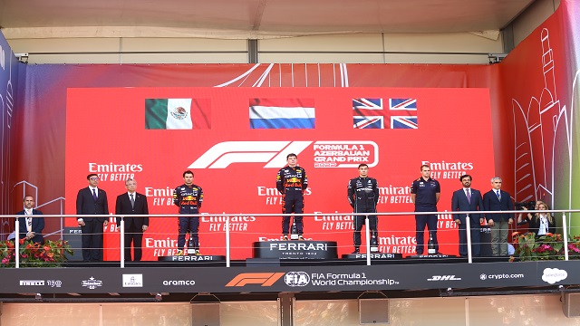 f1-azerbaycan-grand-prixsini-verstappen-kazandi