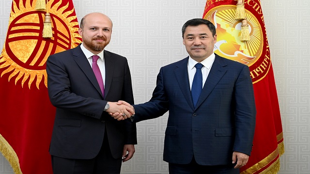 kirgizistan-cumhurbaskani-caparov-dunya-etnospor-konfederasyonu-baskani-bilal-e