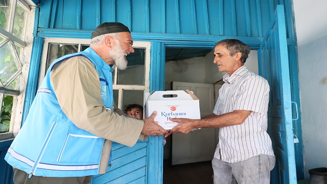 tdv-kazakistanda-kurban-kesim-organizasyonu-yapti