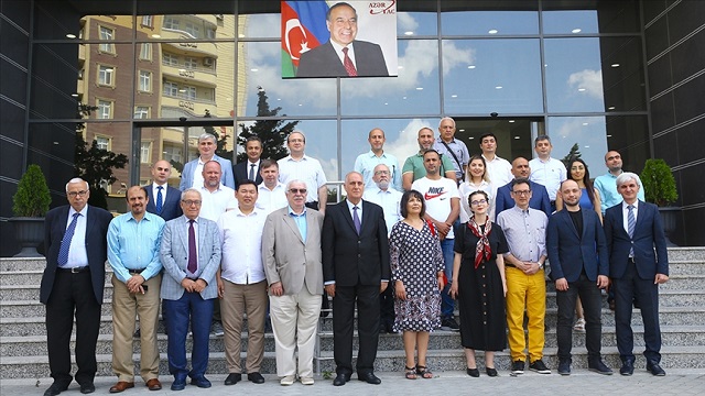 azerbaycanda-bulunan-uluslararasi-medya-yoneticileri-azertaci-ziyaret-etti