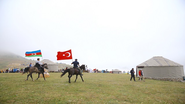 azerbaycandaki-milli-yayla-festivaline-22-ulkeden-katilim-oldu