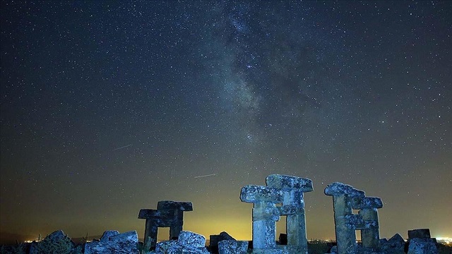 blaundos-antik-kenti-gece-fotograf-tutkunlarini-agirliyor