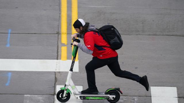 kosovada-elektrikli-scooter-yasaklandi